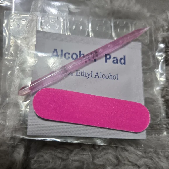 Neon Yellow Glitter Rhinestone Press-On Nails - Picture 2 of 3